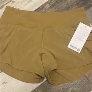 LULULEMON Speed up 4” shorts UPDATED FIT NWT gold